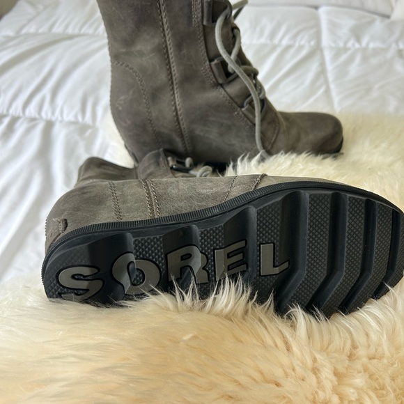 Sorel Gray Lace Up Boots - Picture 2 of 4